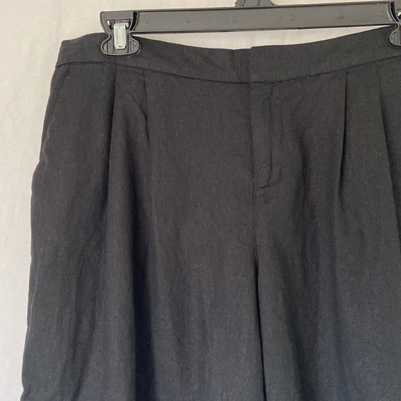Old Navy Mid-Rise Black Shorts Size 14 - Picture 2 of 7